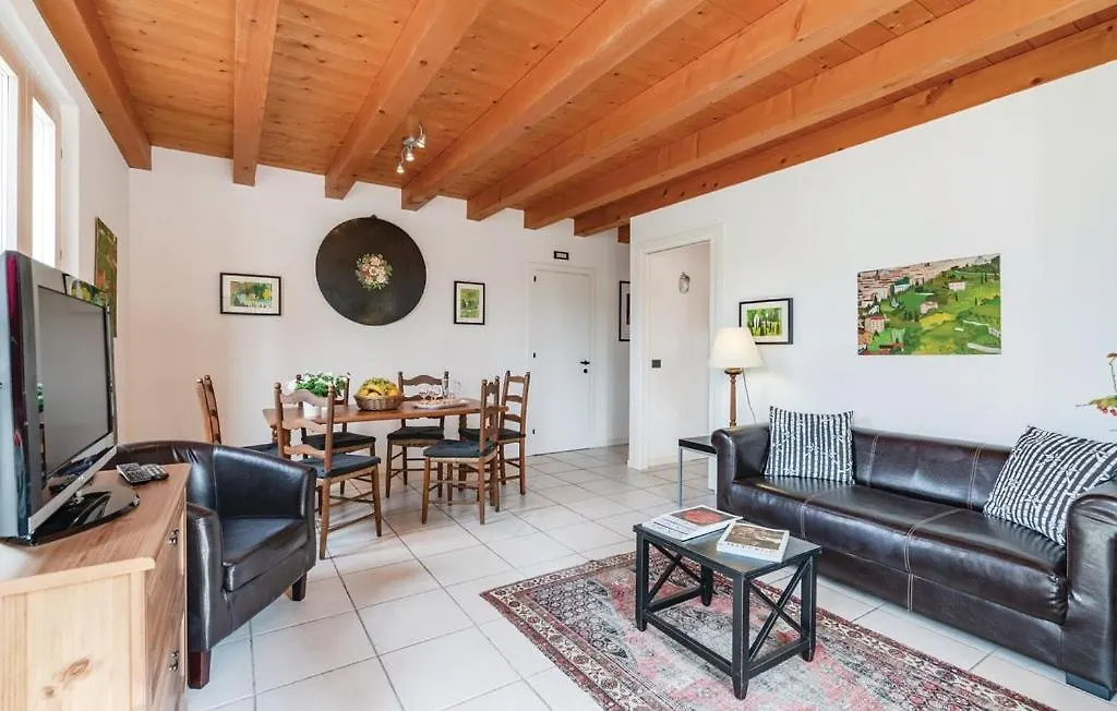 Apartmentsgarda - Ca' Capre 0*, Garda (Verona) Italy